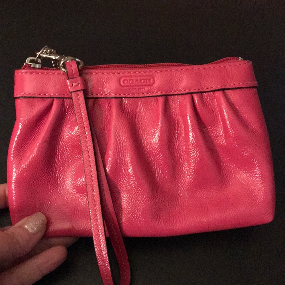 SOLD💖Coach Small Wristlet💖